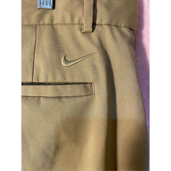 Nike Golf Men’s Tan Cargo Flat Front Standard Fit Shorts Size 36 - Picture 4 of 5